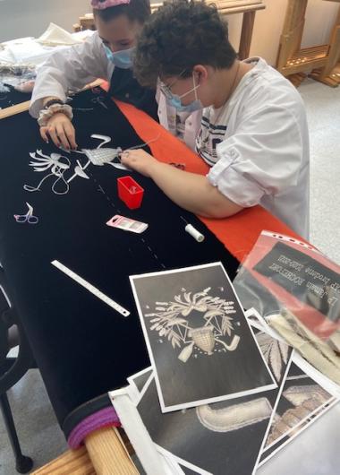 Les CAP Broderie en stage au lycée...